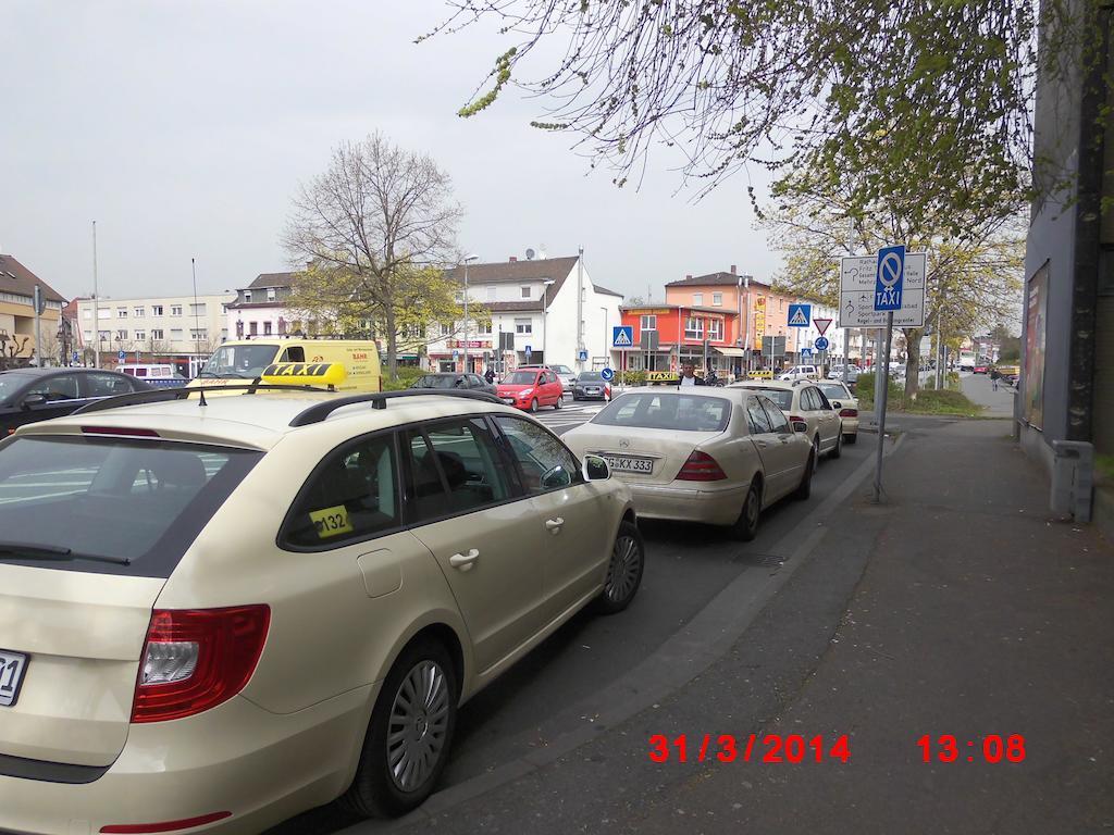 Frankfurt Airport & Fair Apartment Kelsterbach Rum bild