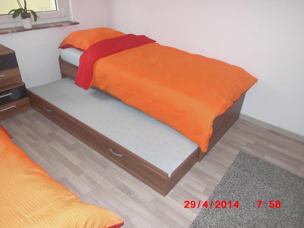 Frankfurt Airport & Fair Apartment Kelsterbach Exteriör bild